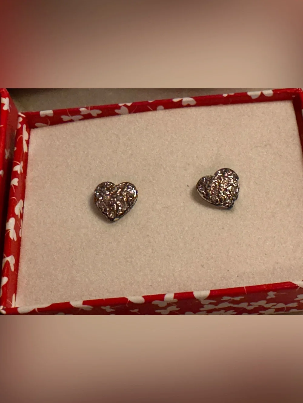 VINTAGE Avon 1 earring 1 necklace New in box